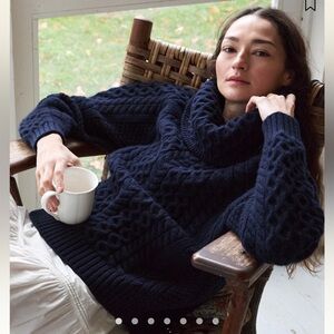 Doen Gillian Sweater in Navy